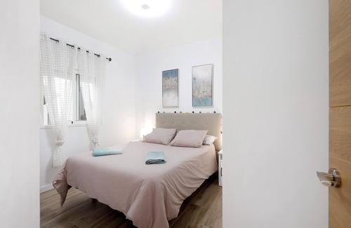 Santa Cruz de la Palma House | Holiday Home 'Casa Índigo' with Sea View, Private Terrace and Wi-Fi