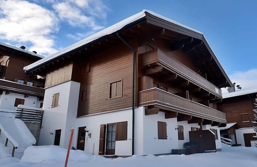 Hochkrimml Apartment | Holiday Gschlößl at snow 1 700 m altitude, 100 meters to the ski lift