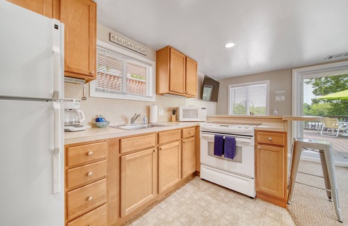 Saugatuck Resort | Holiday Hill Resort "The Penthouse" Unit 700