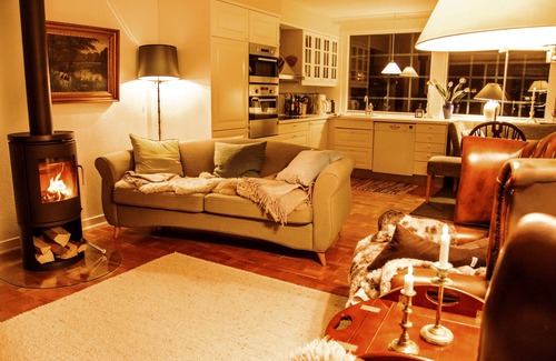 Bolshavn House | Holiday house with a wonderful view of the sea and a large garden, free WiFi