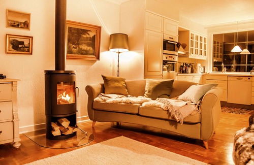 Bolshavn House | Holiday house with a wonderful view of the sea and a large garden, free WiFi