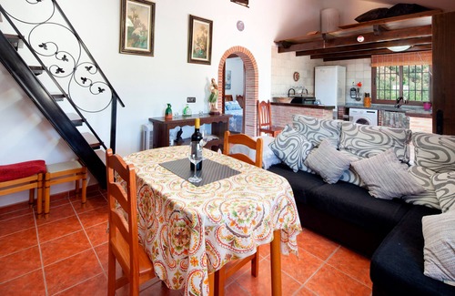 Canillas de Aceituno House | Holiday Home Casita T with Mountain View, Pool & Wi-Fi