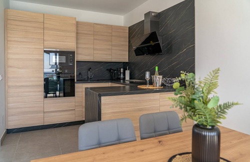 San Ambrosio House | Holiday Home 'Miramar' with Mountain View, Wi-Fi and Air Conditioning