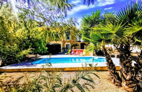 Le Somail House | Holiday Home "Villa Napoléon" with Private Pool & Wi-Fi