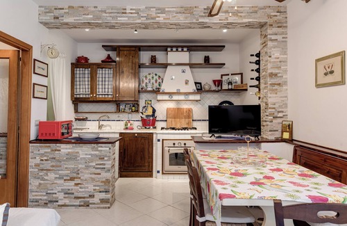 Magliano House | Holiday Home 'Poggio Dei Carli' with Private Garden, Wi-Fi and Air Conditioning