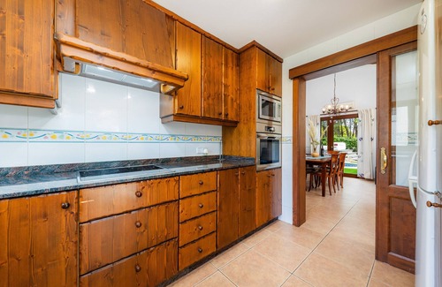 Son Serra de Marina House | Holiday Home 'Villa Tauler' with Private Pool, Wi-Fi and Air Conditioning