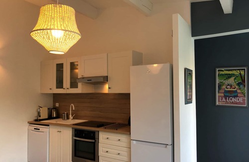 Les Bormettes House | Holiday home near the beaches, swimming pool, jacuzzi. Free boat trip
