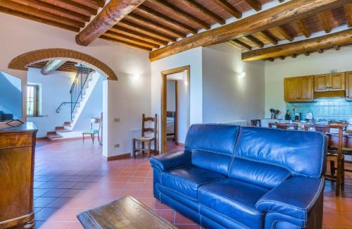 Castellina in Chianti House | Holiday Home Cerretino Oliveto by Interhome