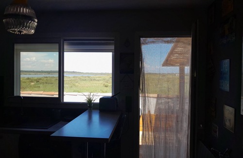 Frontignan House | Holiday home 3 minutes' walk from the beach.