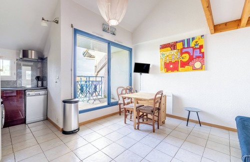 Pornic Apartment | Holiday Home 'A7' with Balcony