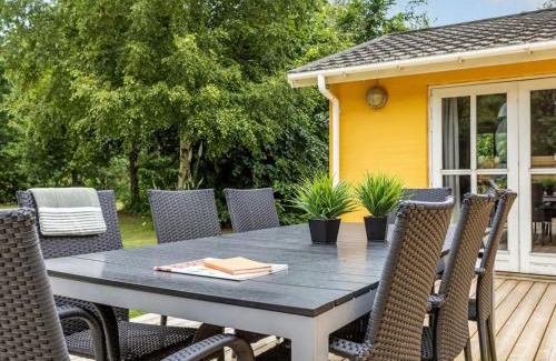 Bratten Strand House | Holiday Home Ahnandia - 200m from the sea by Interhome