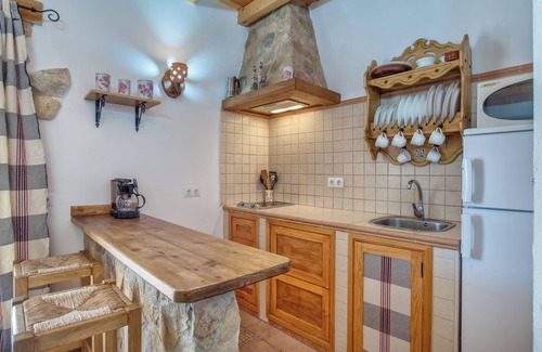 Ronda House | Holiday Home “Alojamiento Rural La Pila” with Mountain View, Wi-Fi