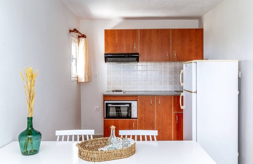 Agios Ioannis House | Holiday Home 'Anemologio 301 Tinos' with Sea View, Wi-Fi and Air Conditioning