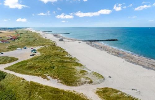 Harboore House | Holiday Home Answald - 250m from the sea by Interhome