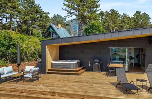 Øer Strand House | Holiday Home Arjuna - 750m from the sea by Interhome
