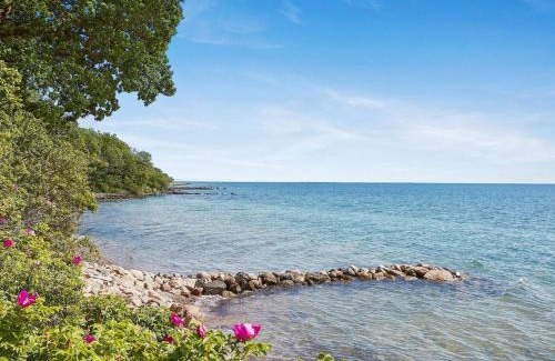 Pøt Strandby House | Holiday Home Arnetta - 150m from the sea by Interhome