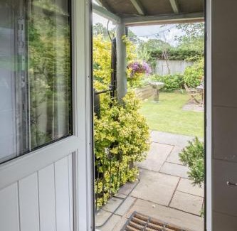 Henfield House | Holiday Home Ash Cottage by Interhome