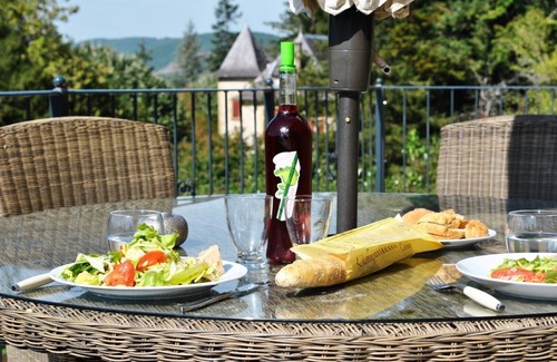 Les Molieres-Sud House | Holiday home at beautiful location with pool