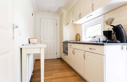Ede Ski Chalet | ✓ Holiday home at Bospark Ede ✓ Holiday home for 3 persons ✓ Located in Ede (Gelderland) ✓ Holiday park on the Veluwe ✓ Book directly through the park