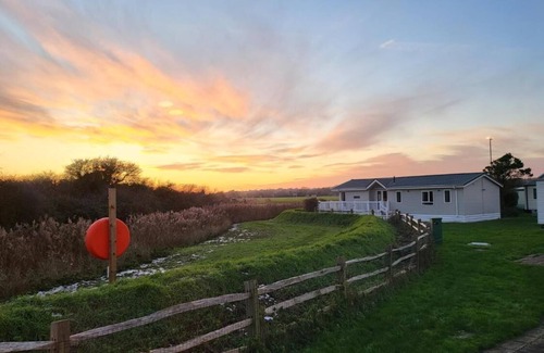 St Leonards-On-Sea House | Holiday Home at Combe Haven, St Leonards, Hastings