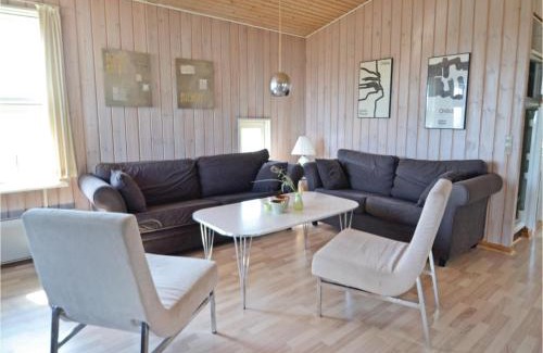 Haurvig House | Holiday Home Baunebjergvej Sande V H