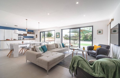 Beaufort Villa | Holiday Home Beaufort with Private Pool