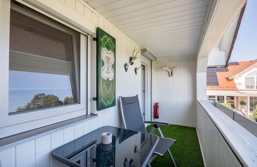 Unterallgau House | Holiday Home "Bezauberndes Gästehaus" with Terrace & Wi-Fi