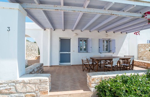 Chrissi Akti House | Holiday Home 'Blue Xenia - 3' with Sea View, Wi-Fi and Air Conditioning