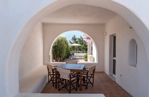 Chrissi Akti House | Holiday Home 'Blue Xenia - 3' with Sea View, Wi-Fi and Air Conditioning