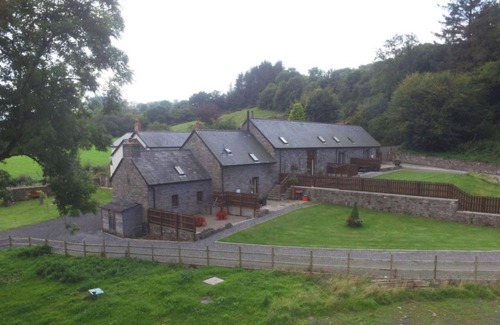 Trecastle House | Holiday Home Bwthyn yr Onwydden by Interhome