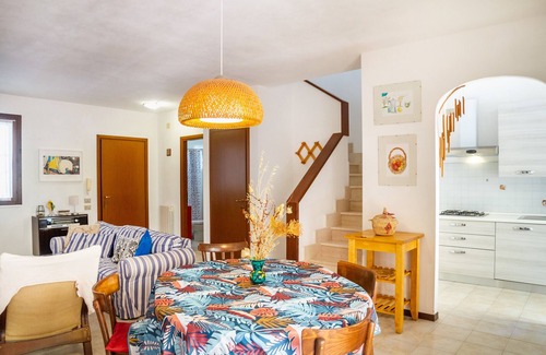 Giglio Porto House | Holiday Home "Casa Luz" near the Sea with Private Terrace