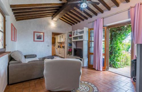 Monteroni d'Arbia House | Holiday Home Caggiolo by Interhome