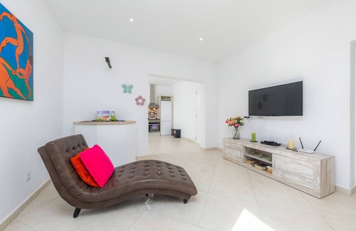 Ariany House | Holiday Home "Ca Na Bergues" with Pool & Wi-Fi