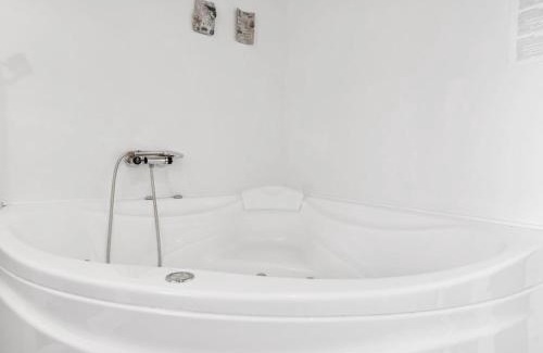 Grønninghoved Strand House | Holiday Home Cajsa - 200m from the sea by Interhome
