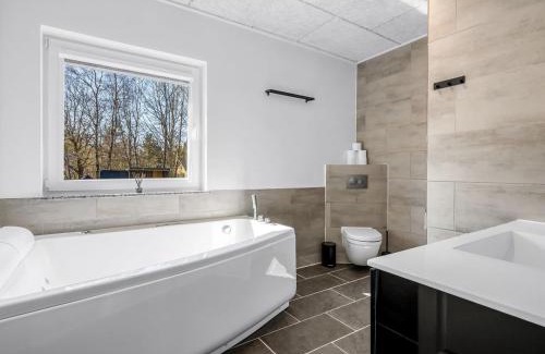 Skygge House | Holiday Home Calli by Interhome