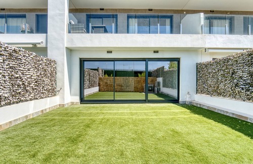 Finestrat House | Holiday Home 'Camporrosso Village' with Mountain View, Wi-Fi and Air Conditioning