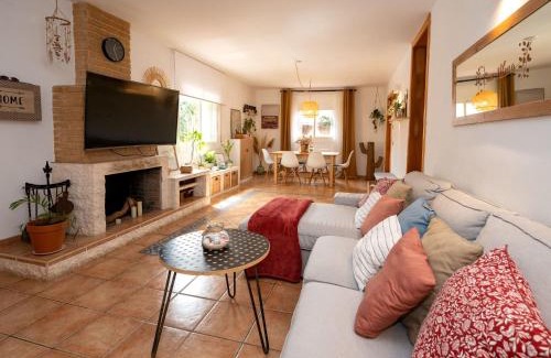 Costa Cunit House | Holiday Home Can Alma by Interhome