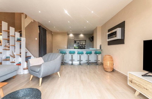 Le Dramont House | Holiday Home 'Cap Esterel Vue Mer' with Sea View, Wi-Fi and Air Conditioning