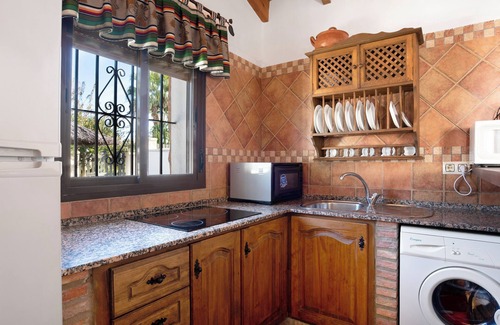 Zahora House | Holiday Home "Casa Alberto" On the Beach with Terrace, Garden, Wi-Fi & A/C