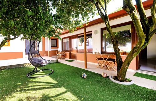 Murtosa House | Holiday Home 'Casa Das Laranjas' with Private Pool and Private Terrace