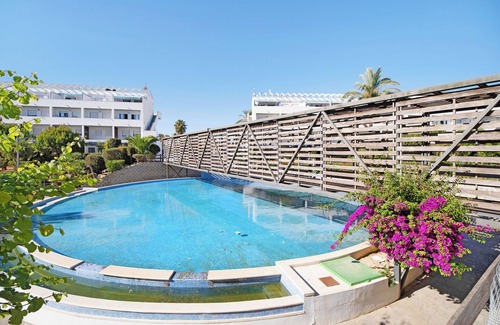 Rota House | Holiday Home 'Casa En Costa Ballena' with Shared Pool, Private Terrace and Air Conditioning
