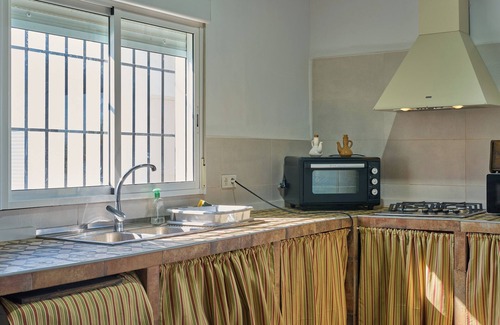 La Carlota House | Holiday Home 'Casa Rural Olivar De La Marquesa' with Private Pool, Wi-Fi and Air Conditioning