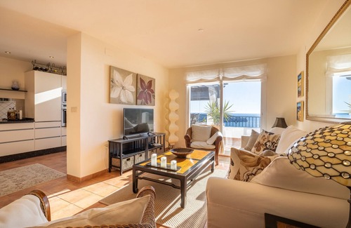 Almunecar House | Holiday Home 'Casa Segerlund' with Sea View, Shared Pool & Wi-Fi