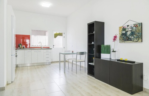 Nazaret House | Holiday Home "Cernicalo" with Mountain View, Garden & Wi-Fi