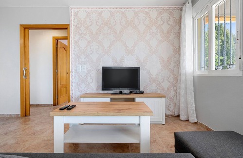 Alcanar House | Holiday Home "Chalet Montecarlo" with Private Pool & Wi-Fi