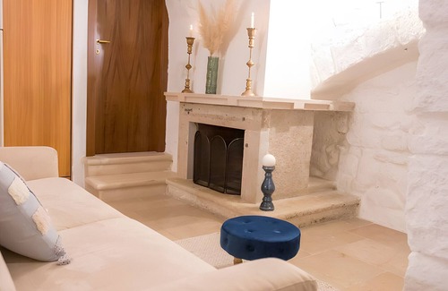 Trani House | Holiday Home 'Charme Room Dimora D'incanto' with Wi-Fi and Air Conditioning