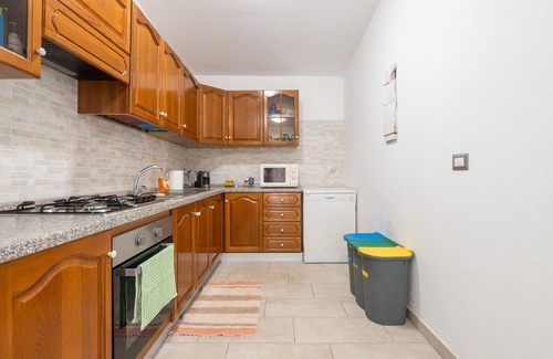 Chia House | Holiday Home 'Chia, 5 Rooms for 12 People' with Mountain View, Wi-Fi and Air Conditioning