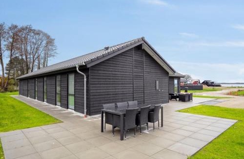 Grønninghoved Strand House | Holiday Home Clare - 100m from the sea by Interhome