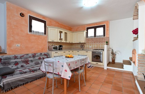 Bari Sardo House | Holiday Home 'Con Aria Condizionata' with Mountain View and Air Conditioning