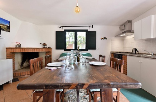 Arbatax House | Holiday Home "Congiu" with Wi-Fi, Air Conditioning & Shared Garden